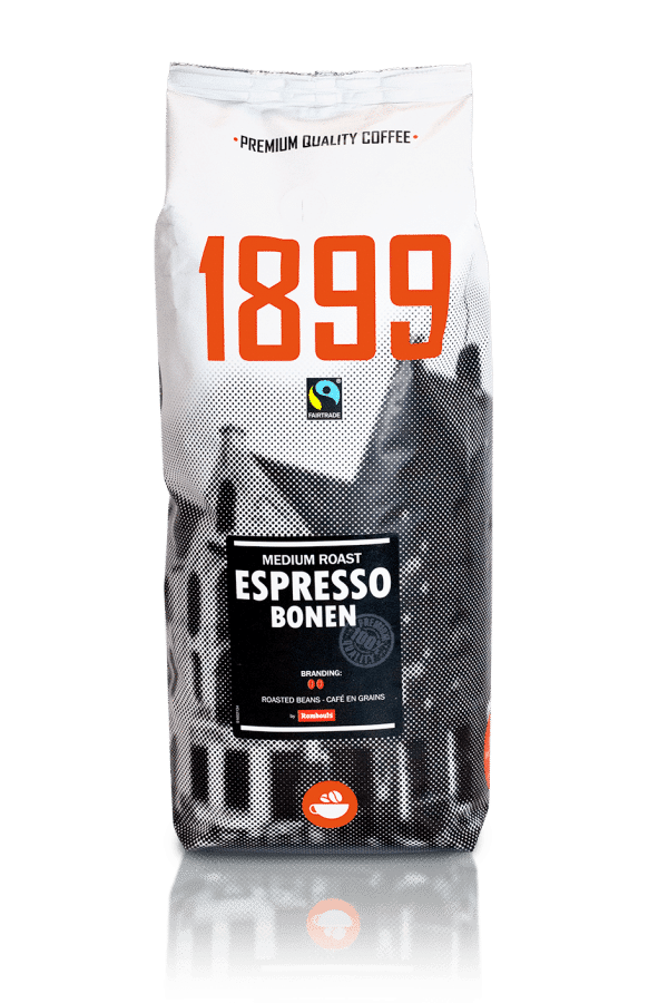 Een 1899 Espressobonen Medium Roast pak met het Coevorden Arsenaal in halftone